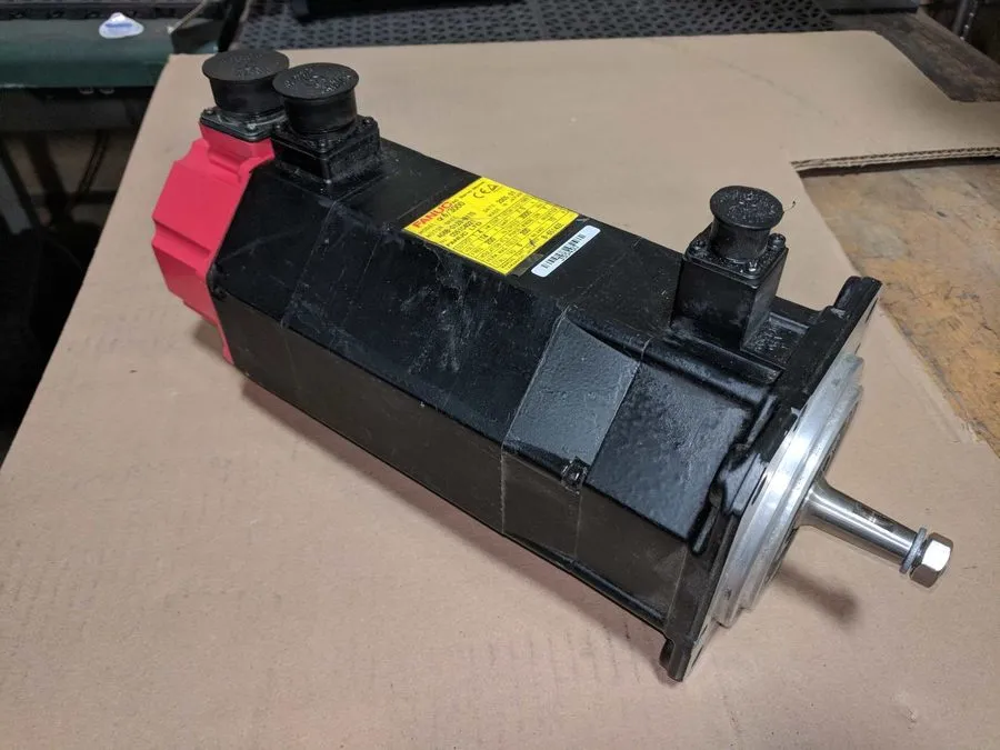 Серводвигатель Fanuc AC Servo Motor A06B-0128-B175, Output 1.4kw