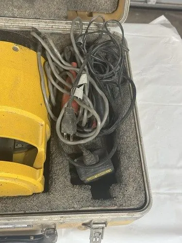 Нивелир AGL EAGL-2 Rotary Electronic Laser Level w/ Case — фото лота 3