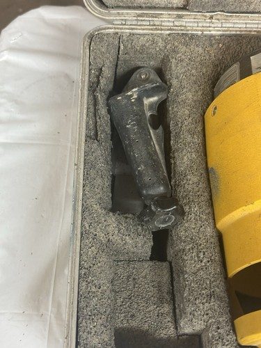 Нивелир AGL EAGL-2 Rotary Electronic Laser Level w/ Case — фото лота 4
