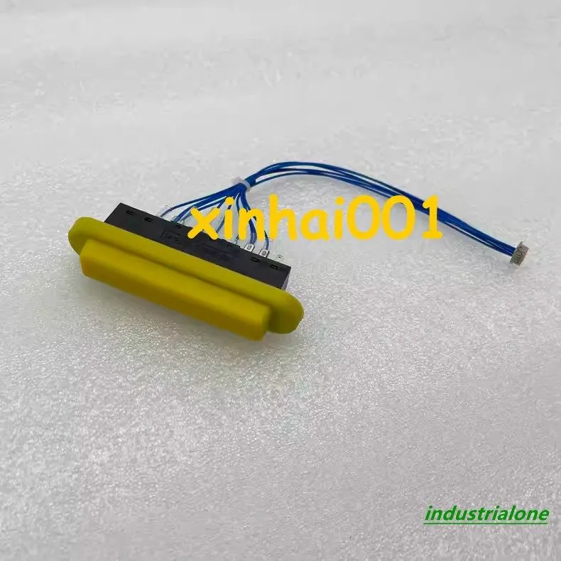 Робот A05B-2518-D008 Enable Switch harness FANUC robot teach Pendant