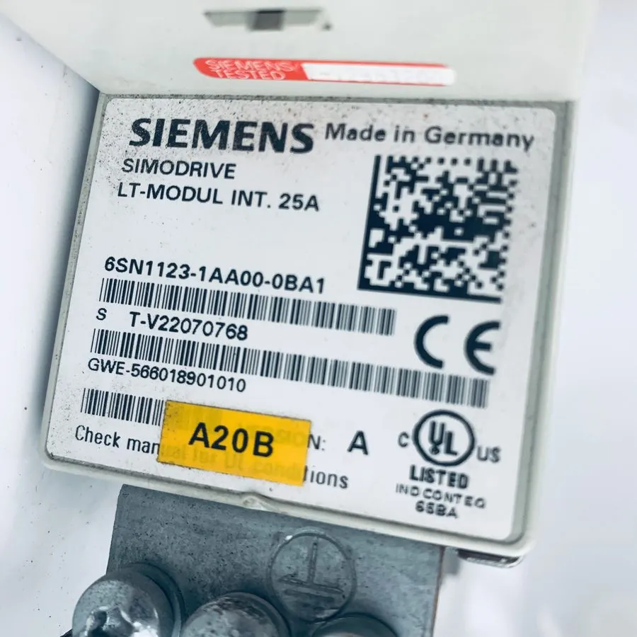 Сервоусилитель 6SN1123-1AA00-0BA1 Siemens SIMODRIVE 611 Power Module