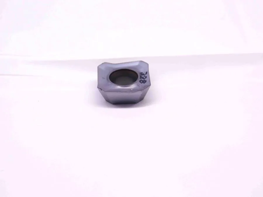 Режущий инструмент ISCAR 5601265 SEKT 43AFR-HM IC328 Square Carbide Milling Inse