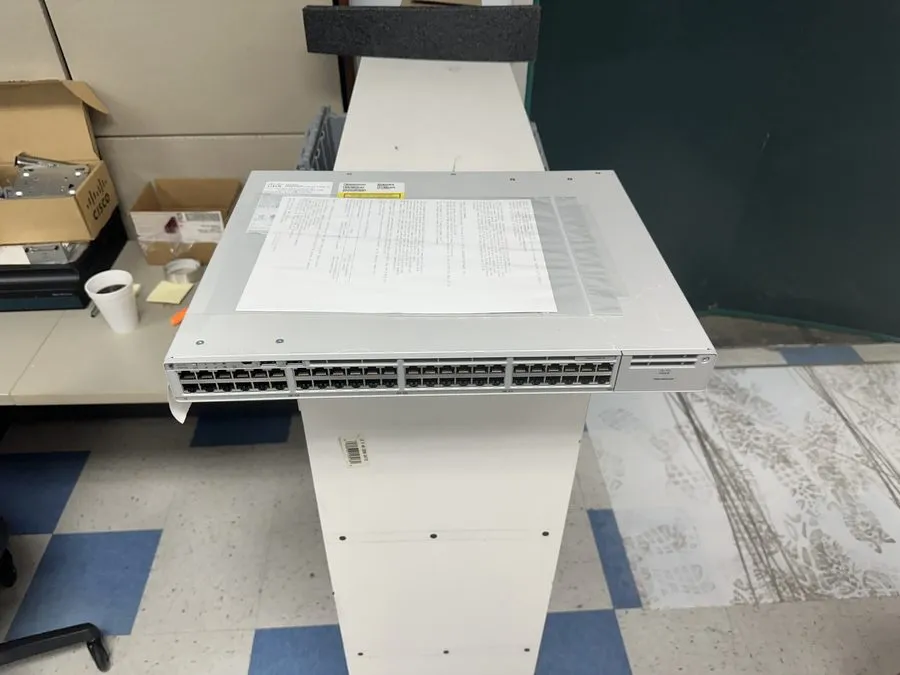 Коммутатор Cisco C9200-48T-E 48-Port Gigabit Ethernet Switch