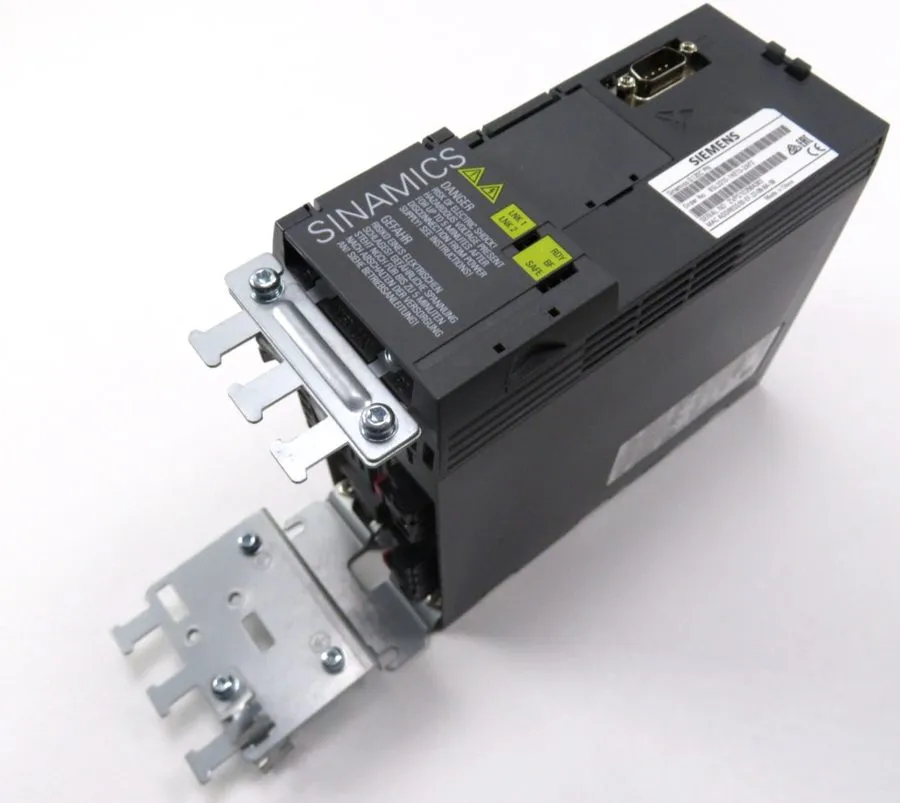 Привод Siemens 6SL3210-1KE11-8AF2 G120C RATED POWER 0,55KW