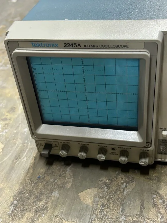 Осциллограф Tektronix 2245A 100MHz 4 Channel Analog Oscilloscope