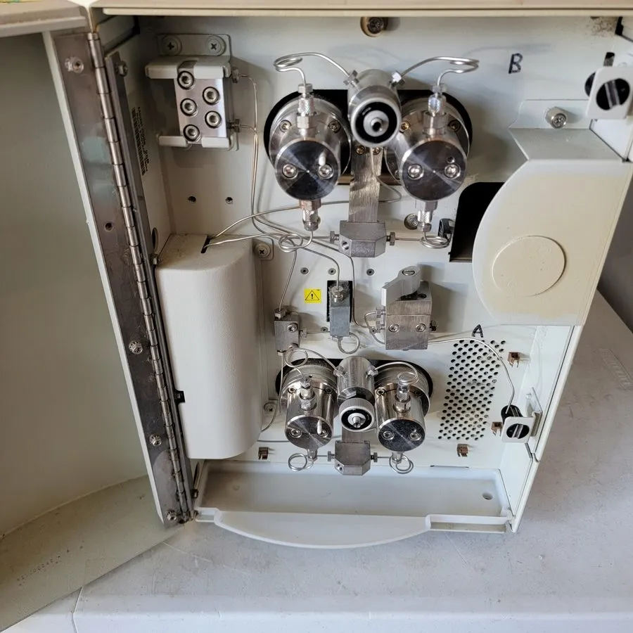 Хроматограф Waters 1525 Binary HPLC System Chromatagraphy Lab Pump 186001525
