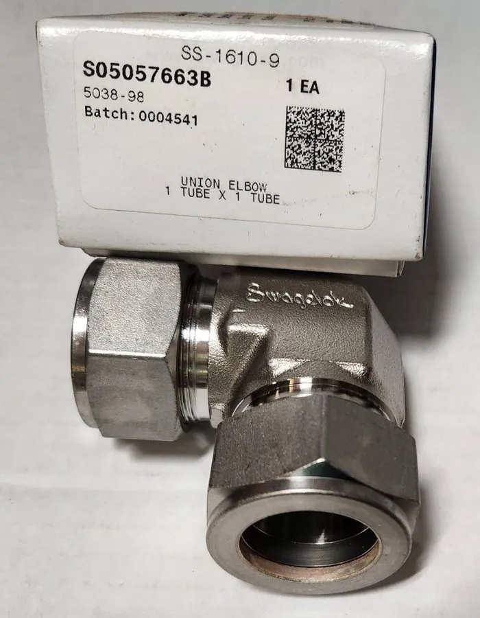 Фитинг Swagelok SS-1610-9 Stainless Steel Tube Fitting Union Elbow, 1 Inch