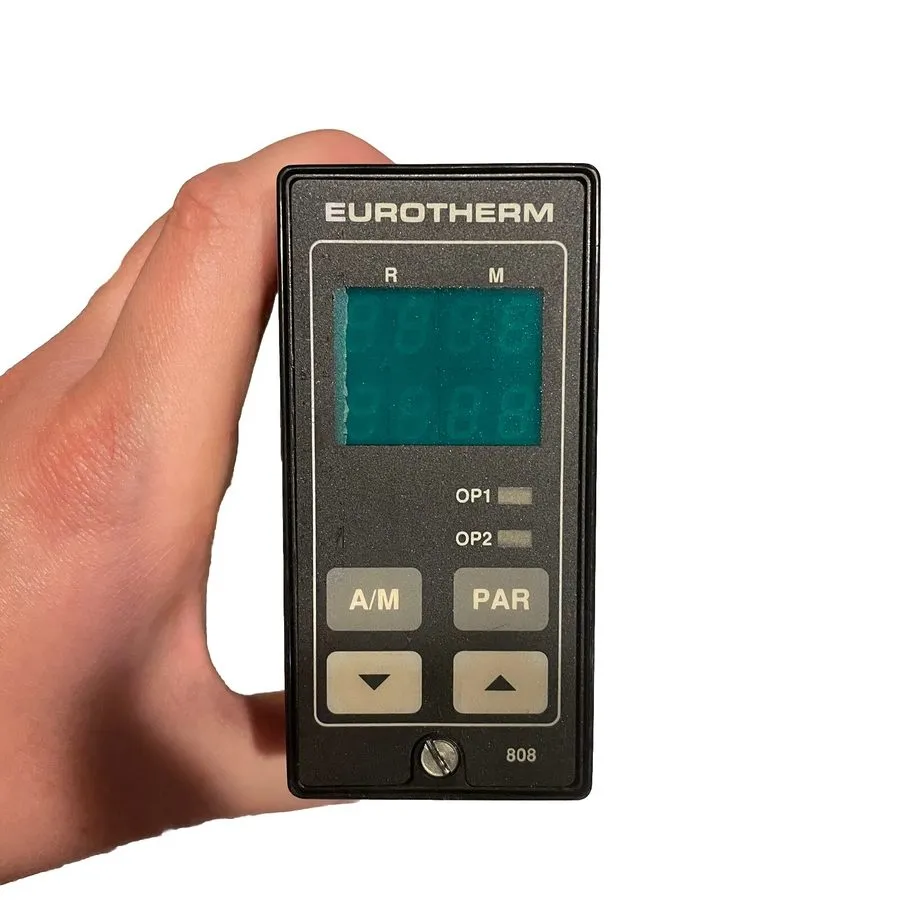 Термопара EUROTHERM 808/L1/N0/N0/C4/QS/ASMF200/TEMPERATURE CONTROLLER S Thermoco — фото лота 2