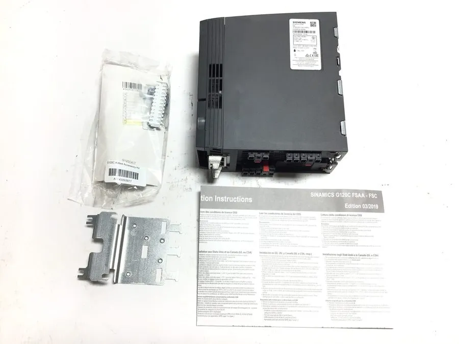 Привод Siemens SINAMICS G120C 1P 6SL3210-1KE11-8AF2 Frequency Converter Drive 0.