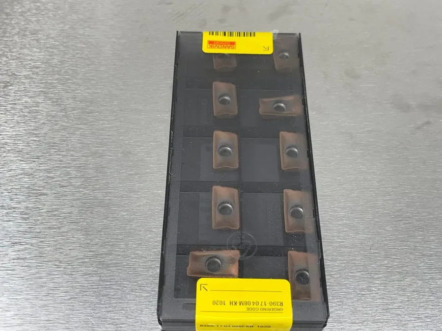 Режущий инструмент SANDVIK Coromant R390-17 04 08M-MM 2030 Carbide Milling Inser