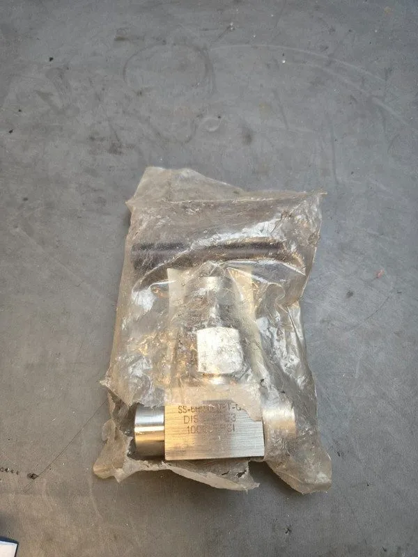 Клапан Swagelok SS-6HNBSW8T-G valve