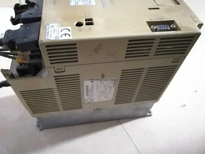 Сервопривод 1PC Yaskawa Servo Driver SERVOPACK SGDB-05VDY1