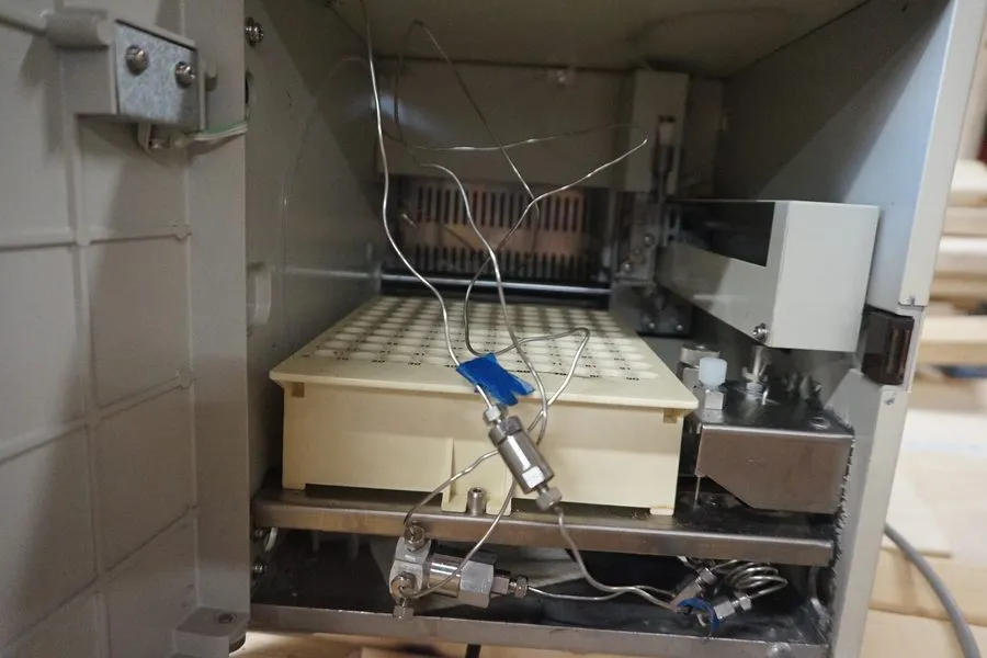 Хроматограф Shimadzu SIL-10A Auto Injector Autosampler HPLC Chromatography Syste