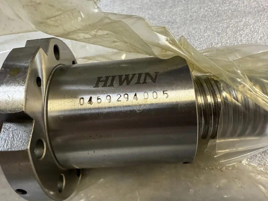 Шарико-винтовая передача HIWIN 0469294005 Precision Ball Screw — фото лота 1