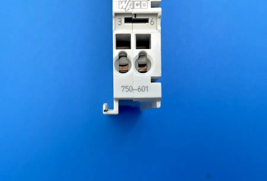 Модуль WAGO 750-601 I/O System 750 Supply Module w/ Fuse 24V DC 6.3A DIN Rail