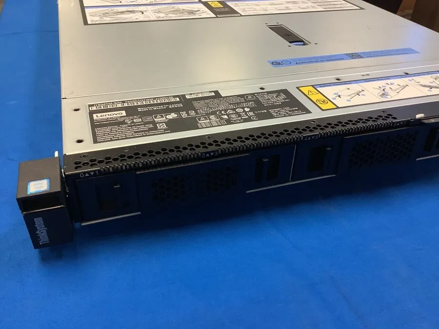 Сервер Lenovo ThinkSystem SR630 8bay 2.5" 01PE248 DDR4 CTO Server 1CPU NO RAM/Ba — фото лота 3
