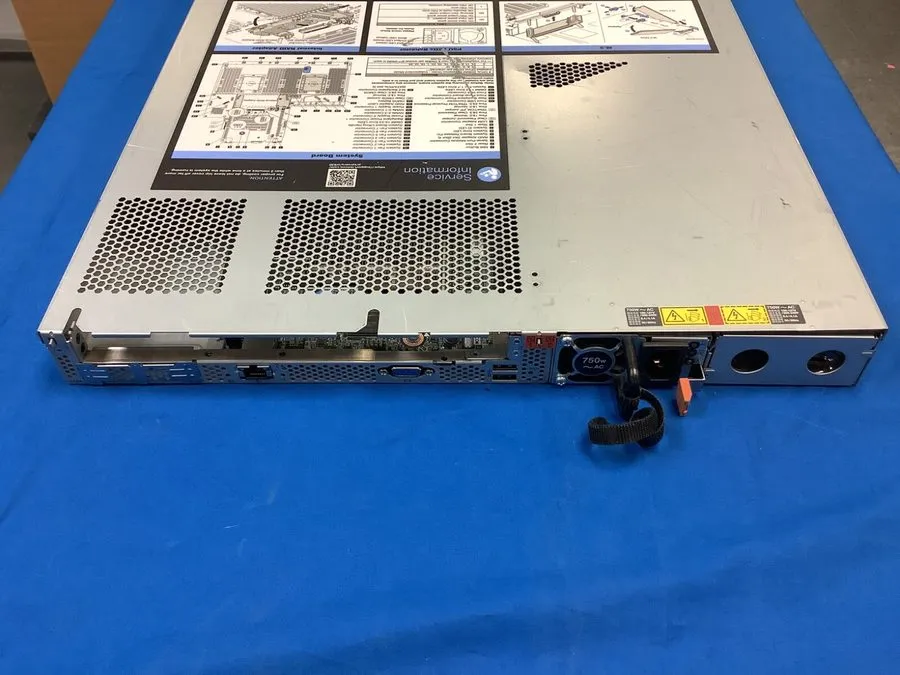Сервер Lenovo ThinkSystem SR630 8bay 2.5" 01PE248 DDR4 CTO Server 1CPU NO RAM/Ba — фото лота 4
