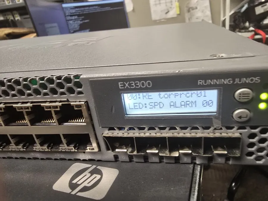 Коммутатор Juniper EX3300-24T Layer 3 Managed Gigabit Switch