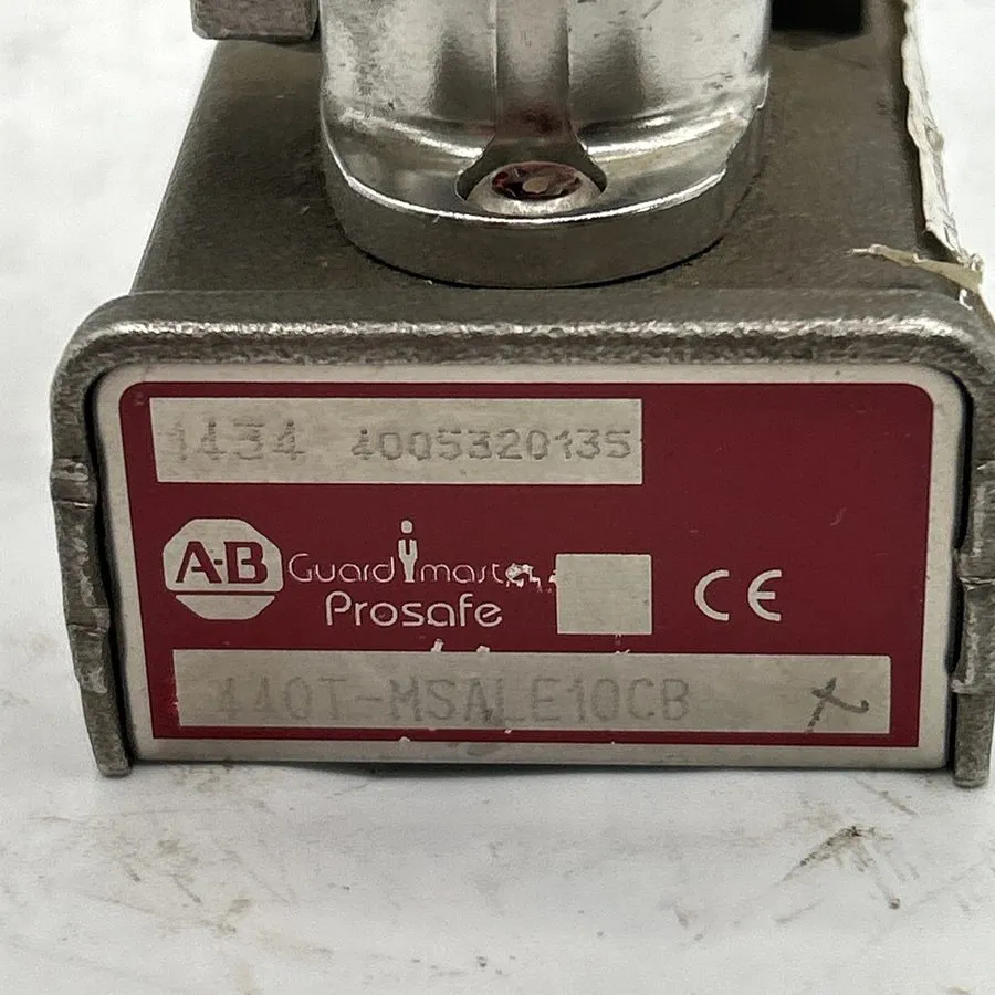 Реле безопасности Allen Bradley 440T-MSALE10CB Guardmaster Safety Relay — фото лота 2