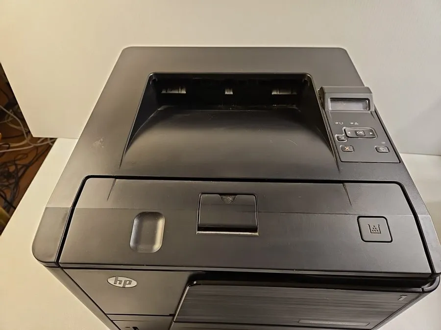 Лазерный принтер HP Laserjet M401n Laser printer Cleaned & Serviced & Toner — фото лота 1