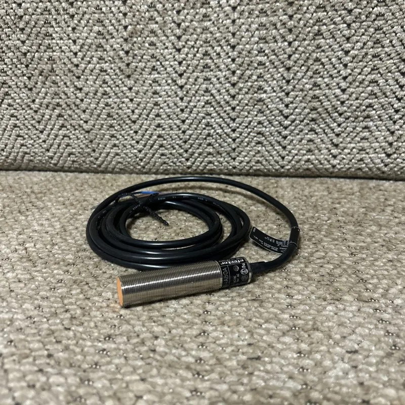 Датчик приближения IFM IGA2005-AB0A Inductive Proximity Sensor M18 18mm 20-250AC