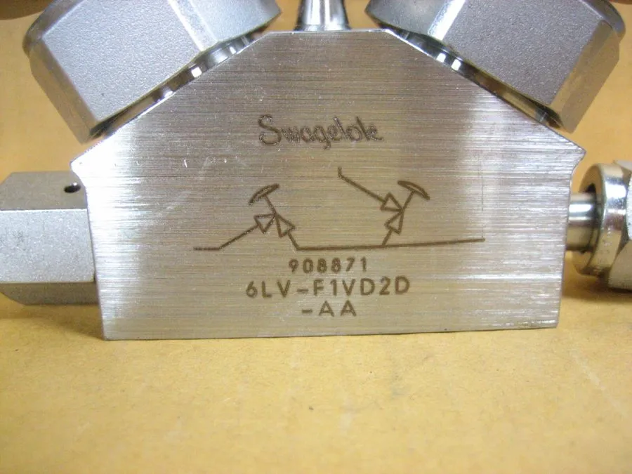 Клапан Swagelok 6LV-F1VD2D-AA DIAPHRAM SEALED VALVE 3 PORT