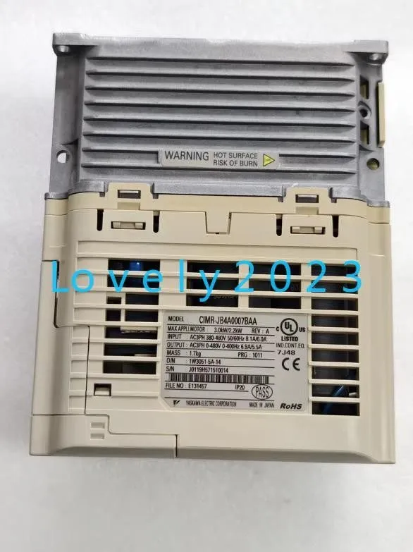 Частотный преобразователь Yaskawa J1000 inverter CIMR-JB4A0007BAA 2.2KW/3KW 380V
