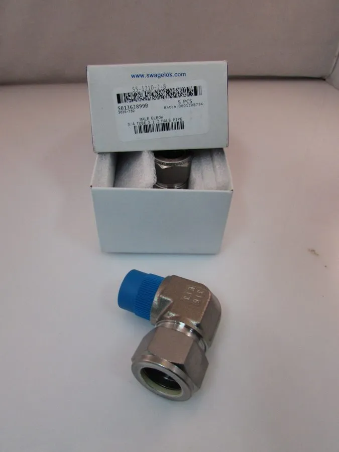 Фитинг Swagelok Fitting 3/4” X 1/2” Male Elbow Stainless Steel SS-1210-2-8
