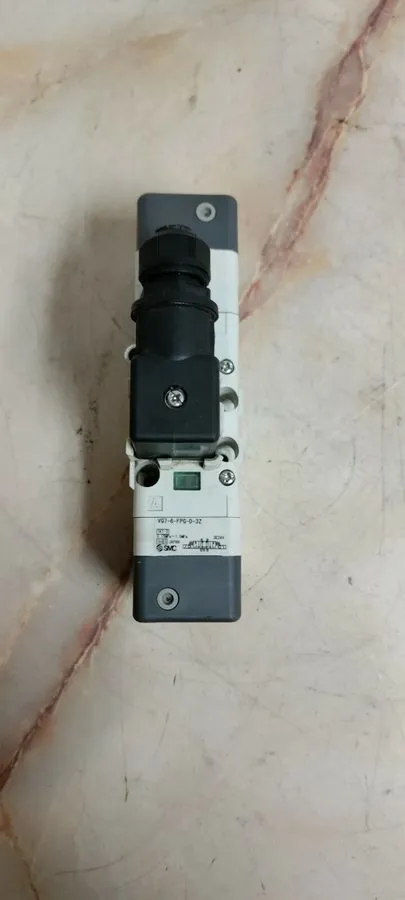 Электромагнитный клапан SMC VQ7-6-FPG-D-3Z PNEUMATIC SOLENOID VALVE