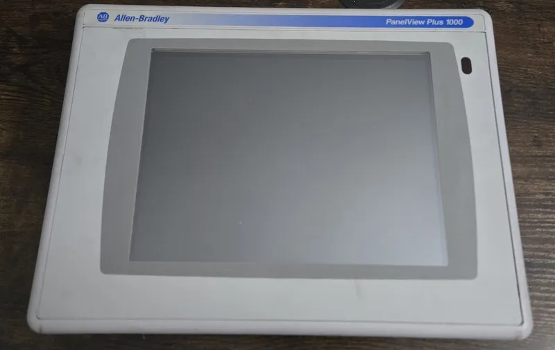 Панель оператора Allen Bradley 2711P-T10C4D1 Panelview Plus 1000 Touch Panel 24V — фото лота 1