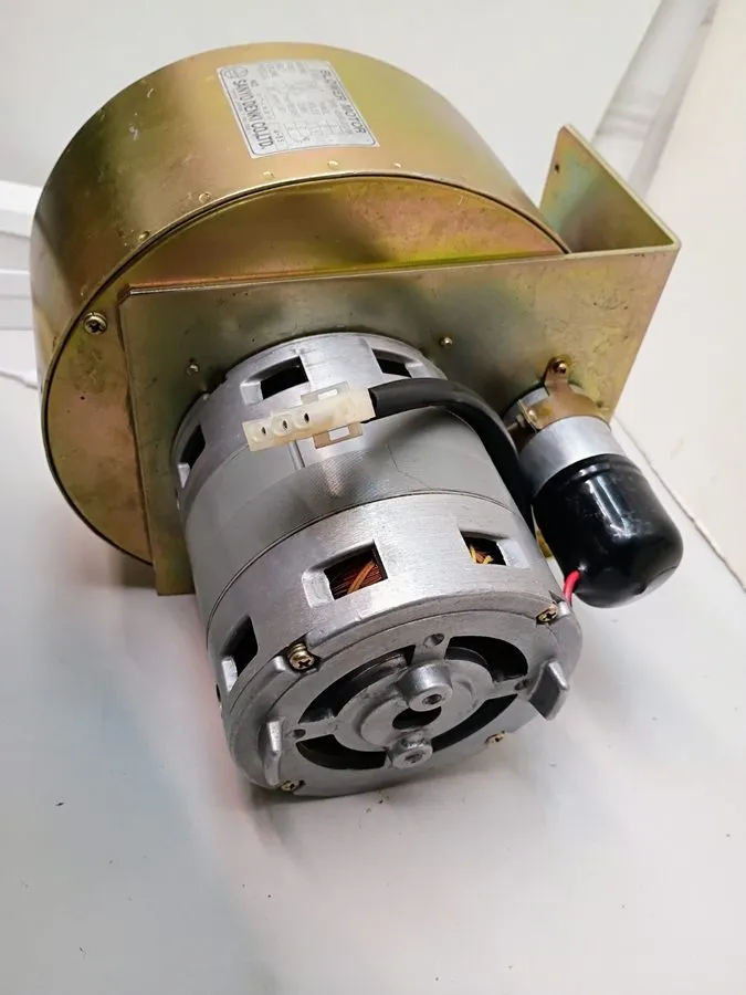Вентилятор Sanyo Denki B90L-0580-0010A Blower Motor 200V Phase 1 50/60Hz Centrif — фото лота 1