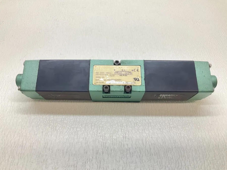 Электромагнитный клапан Numatics 152SS500M 225-372B 24 VDC Solenoid Pneumatic Va