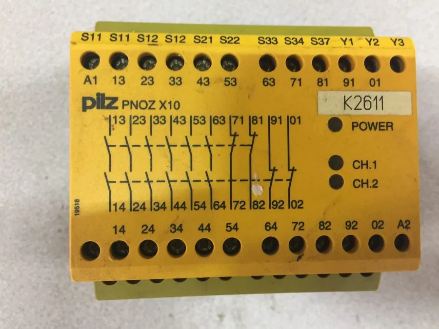 Реле безопасности Pilz PNOZ X10 24VDC Safety Relay 2494