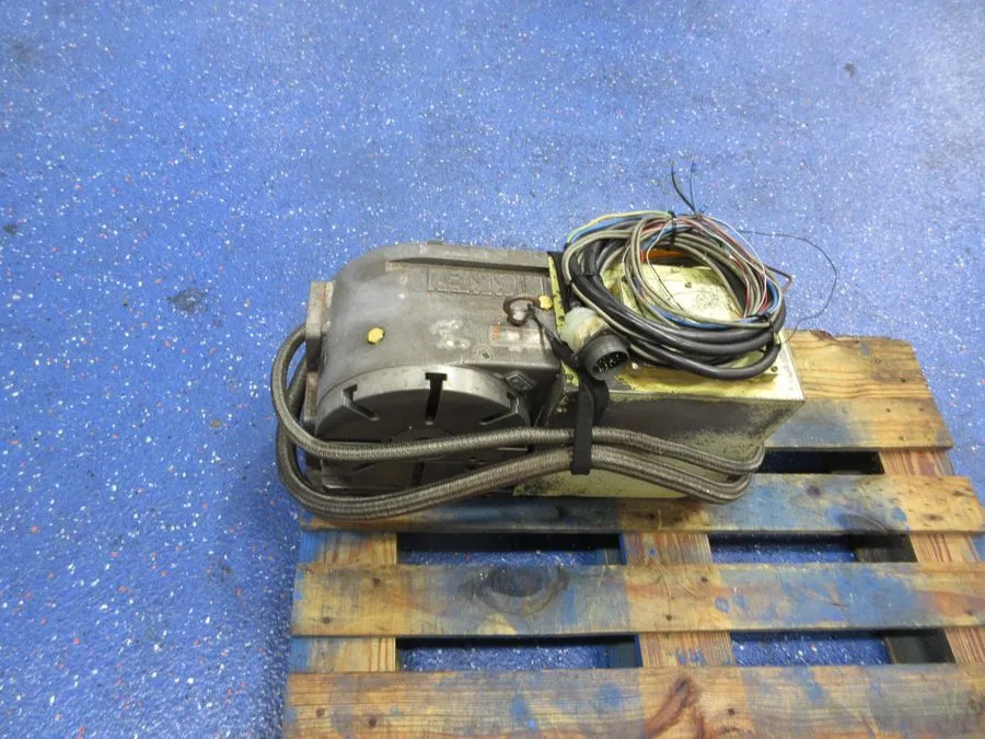 Поворотный стол 1989 OKK PCV-50 CNC NIKKEN CNC-250 FA 4TH AXIS ROTARY TABLE INDE