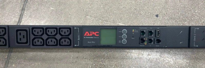 Блок розеток PDU APC AP8841 NetShelter Rack PDU Metered 0U 5.0kW 200V/208V 30A C