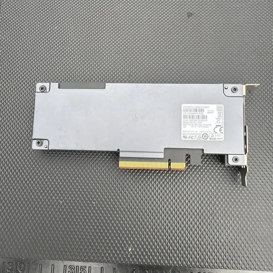 SSD-накопитель Samsung PM1725a 1.6TB NVMe PCIe 3.0 x8 HHHL Enterprise SSD MZ-PLL