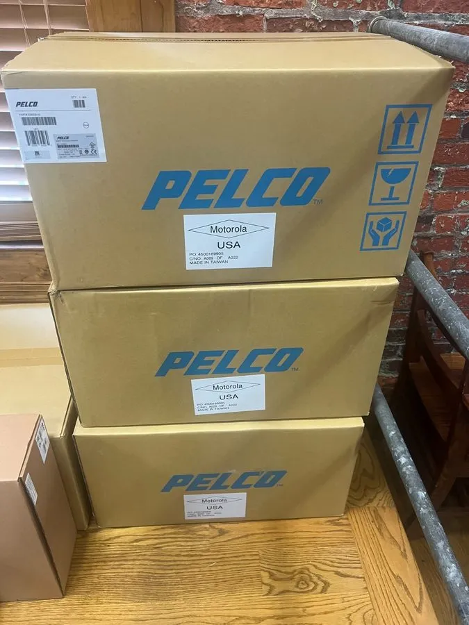 Оборудование видеонаблюдения PELCO ESPRIT ENHANCED ES6230-02US AutoTrack 30x DN — фото лота 1