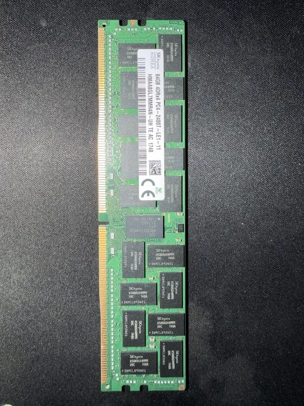 Модуль памяти SK hynix 64GB DDR4 LRDIMM ECC Registered PC4-2400T 288-Pin HMAA8GL