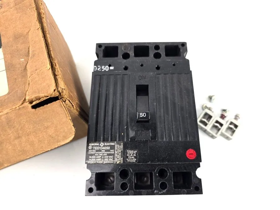 Автоматический выключатель GE TED134050 50A 3-Pole 480V AC E-Frame Circuit Break