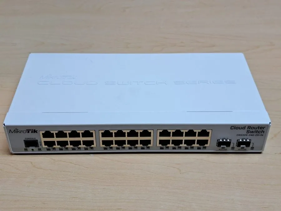 Коммутатор MIKROTIK CRS326-24G-2S+IN Managed Switch 24-Port Gigabit 2x 10G SFP+ — фото лота 1