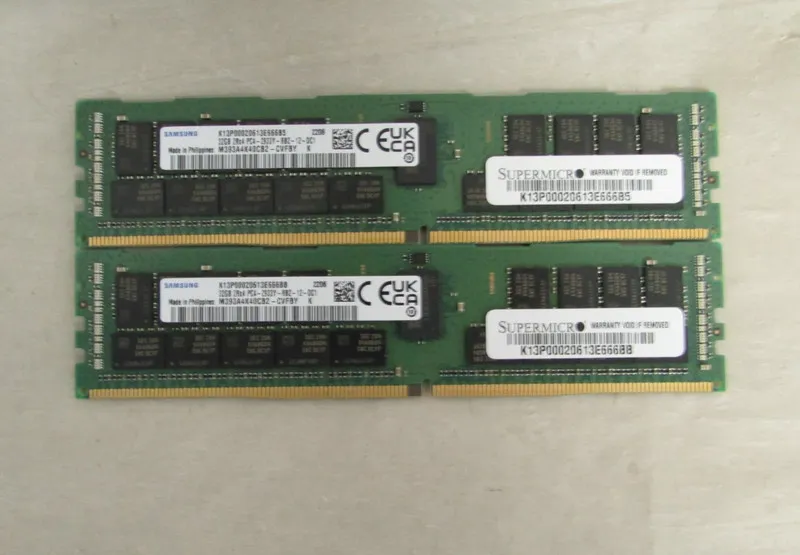 Модуль памяти Samsung 32GB 2Rx4 PC4-2933Y DDR4 ECC RDIMM M393A4K40CB2-CVFBY Serv