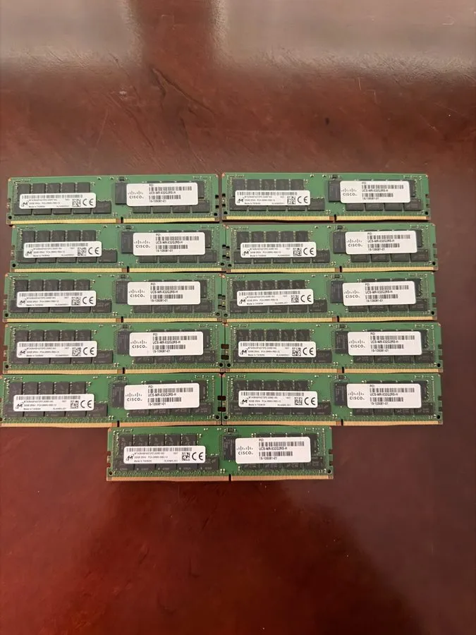 Модуль памяти UCS-MR-X32G2RS-H CISCO Branded 32GB DDR4-2666-MHz RDIMM/PC4-21300/