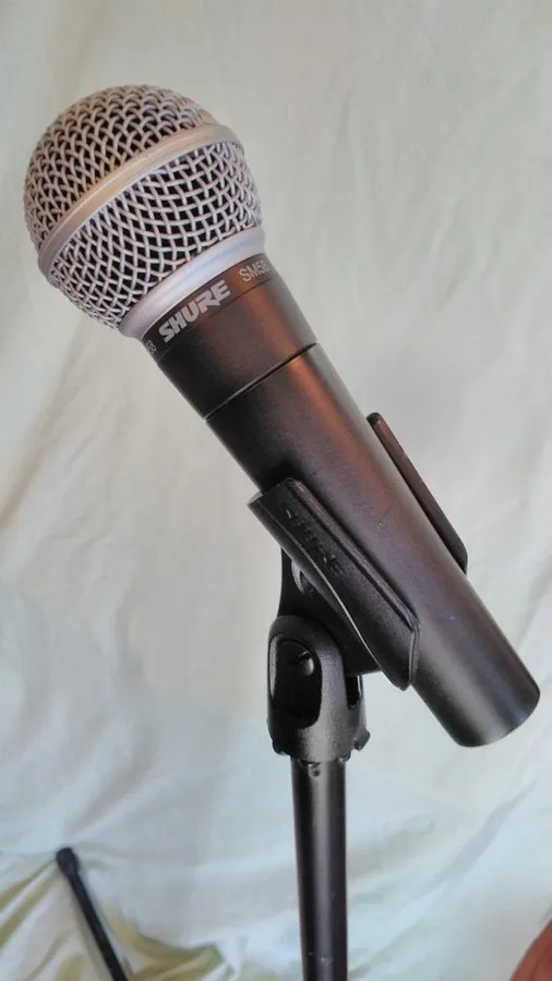 Микрофон Shure Dynamic Cardiod SM58 Microphone w/ Proline MS220BK Boom Stand