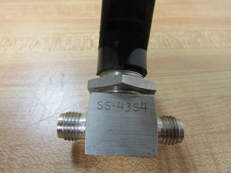 Клапан Swagelok SS-43S4 316 Stainless Steel Ball Valve 1/4"