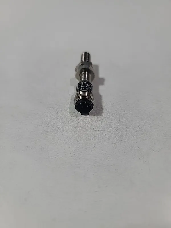 Датчик приближения IFM Efector IEB3001-BP0G/US Proximity Sensor 1mm Range 10-36V