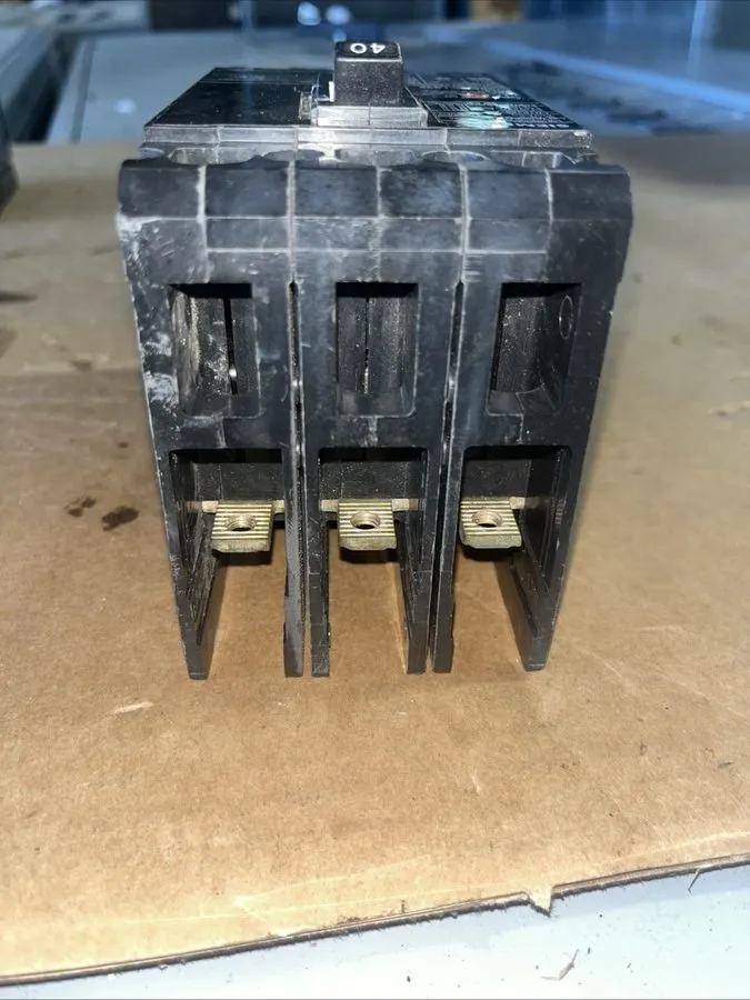 Автоматический выключатель Siemens HED43B040 Circuit Breaker Sentron Series HED4 — фото лота 2