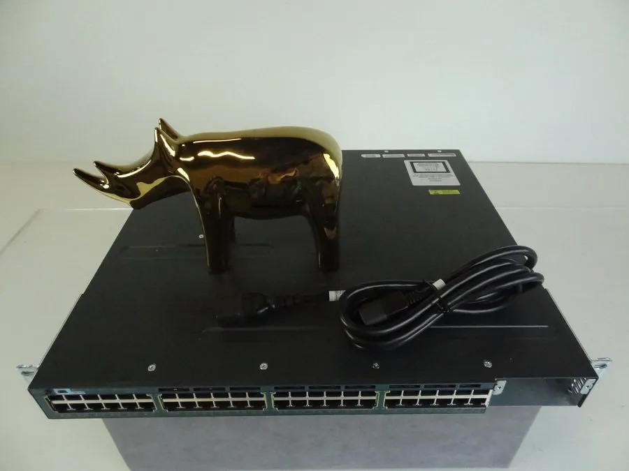 Коммутатор Cisco WS-C3560X-48P-L Standalone 48 Port PoE+, with Dual AC 715W and 