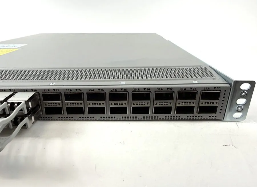 Коммутатор Cisco Nexus N9K-C9336C-FX2 36-port 40/100G QSFP28 Catalyst Switch — фото лота 2