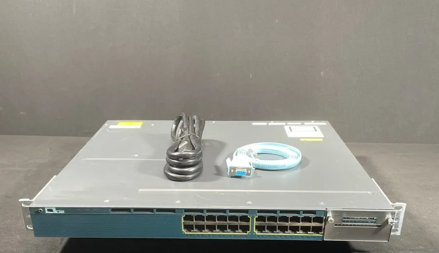 Коммутатор Cisco WS-C3560X-24T-S 24-Port Gigabit Ethernet Switch w/C3KX-NM-10G
