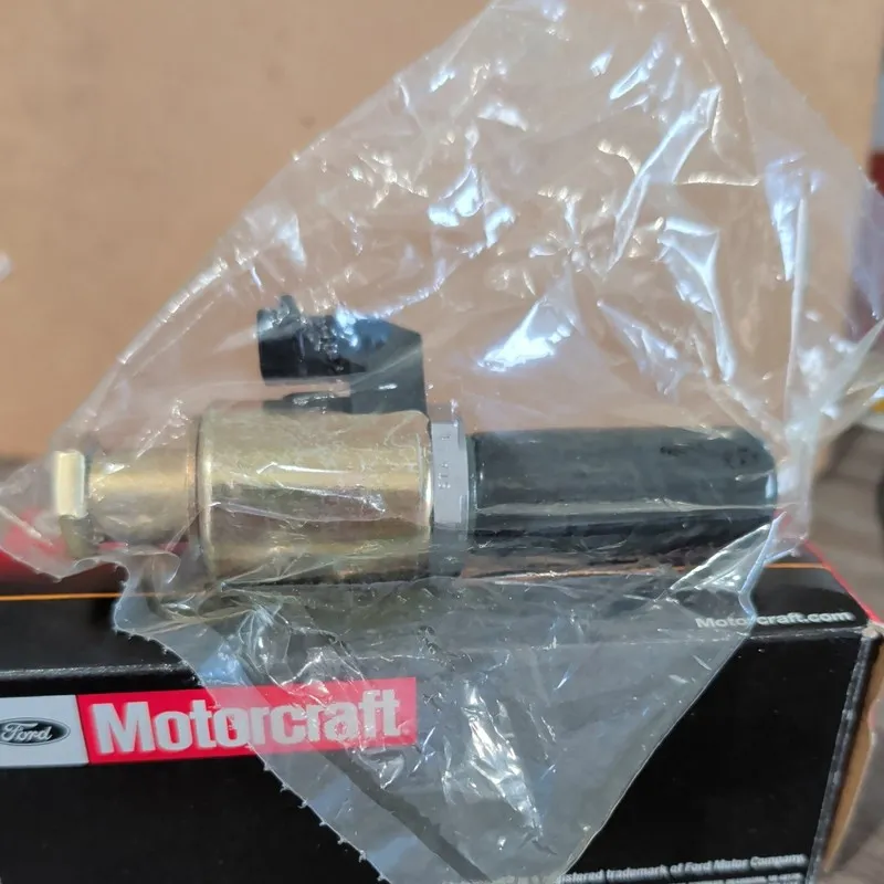 Трубопроводная арматура Motorcraft Fuel Injection Pressure Regulator CM-5112